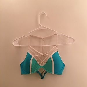 Pink Victoria’s Secret bikini top